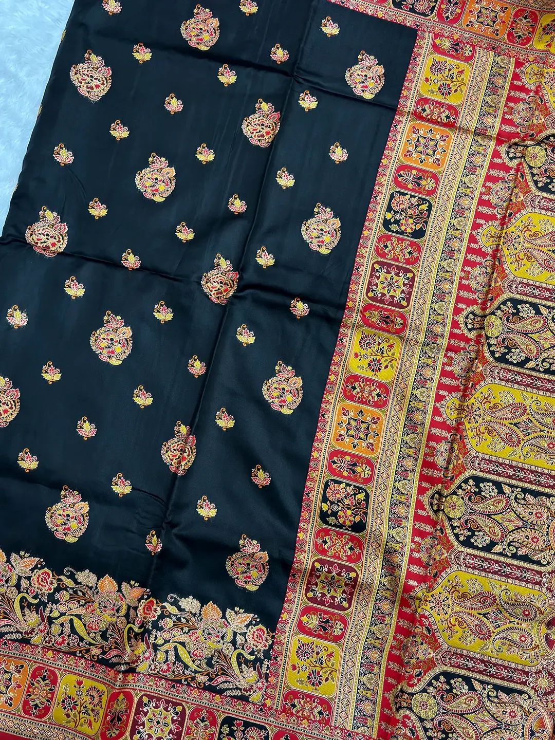Position Black Silk Saree - Black with Red & Gold Border | Saarviya - Image 4